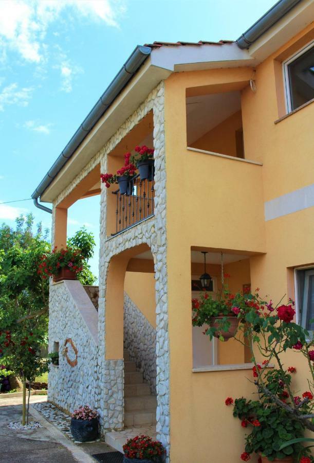 Horizont Apartman Kukci Kültér fotó